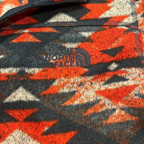 The north face Aztec print pull over jacket - Picture 2 of 5